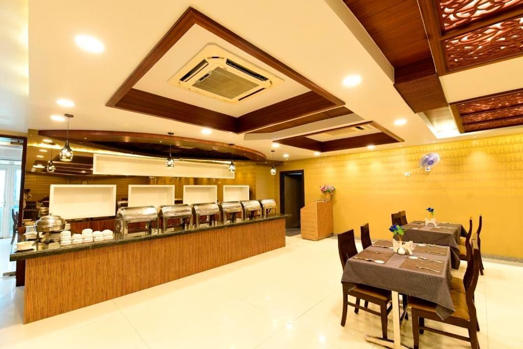 Hotel Jataka Inn ブッダガヤ エクステリア 写真